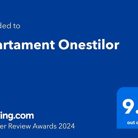 オラデアApartament Onestilorアパートメント エクステリア 写真