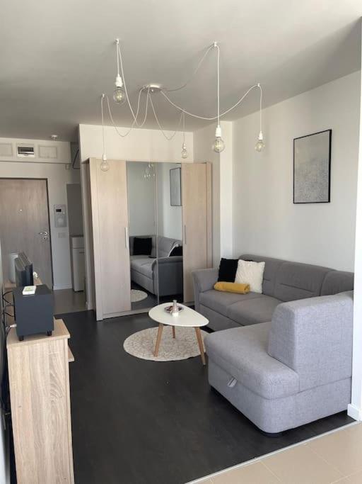 オラデアApartament Onestilorアパートメント エクステリア 写真