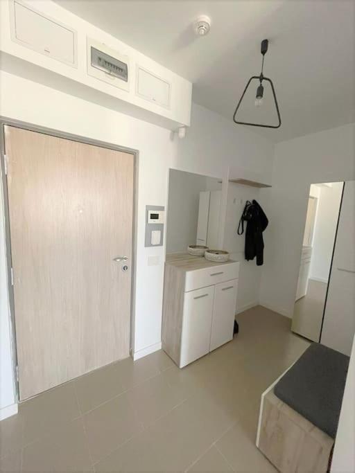 オラデアApartament Onestilorアパートメント エクステリア 写真